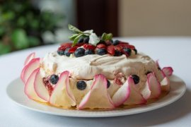 The cake in restaurant for occasion